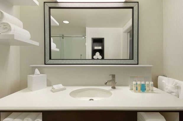 Images Hampton Inn & Suites Nashville-Downtown