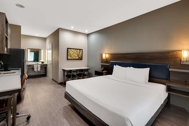 Images Best Western La Place Inn