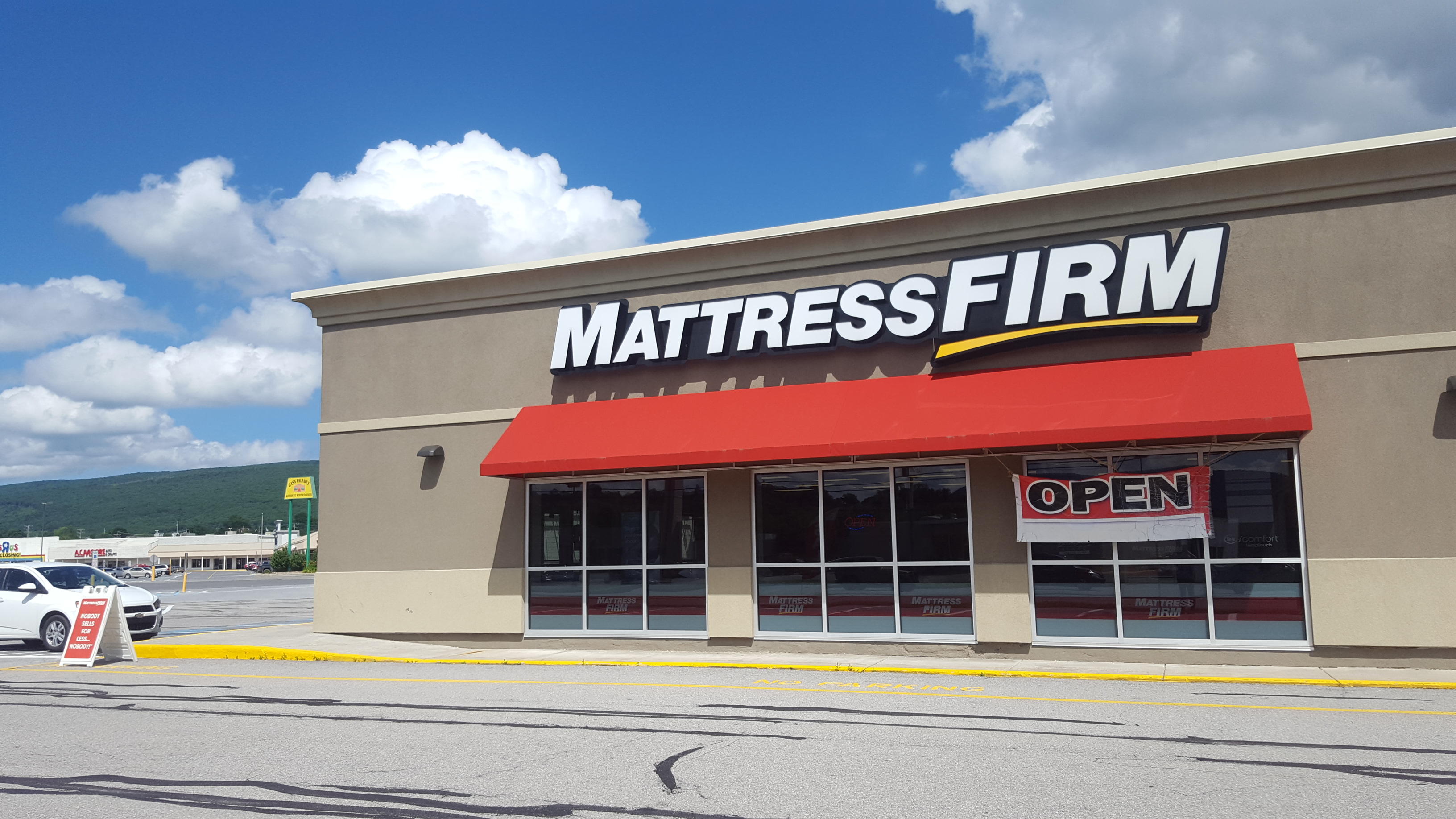 Mattress Firm Altoona Photo