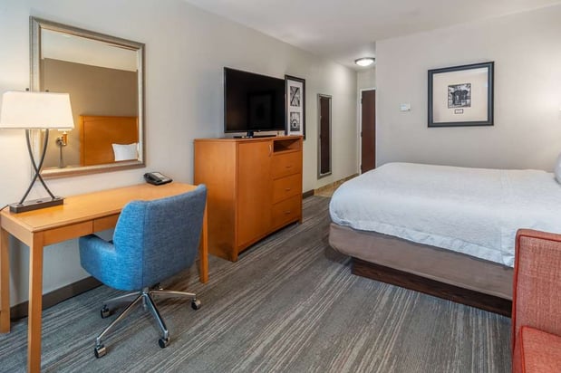 Images Hampton Inn & Suites Nashville-Vanderbilt-Elliston Place