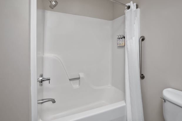Images Holiday Inn Express & Suites Grand Rapids-North by IHG