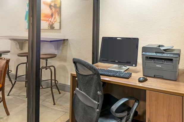 Images Best Western Plus Executive Hotel