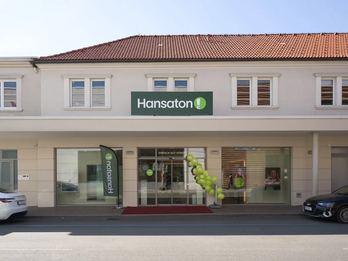 Das Team vom Hansaton Hörkompetenz-Zentrum {city} freut sich auf Ihren Besuch!