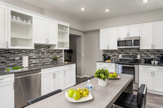 Images Park Heights by the Lake Apartments