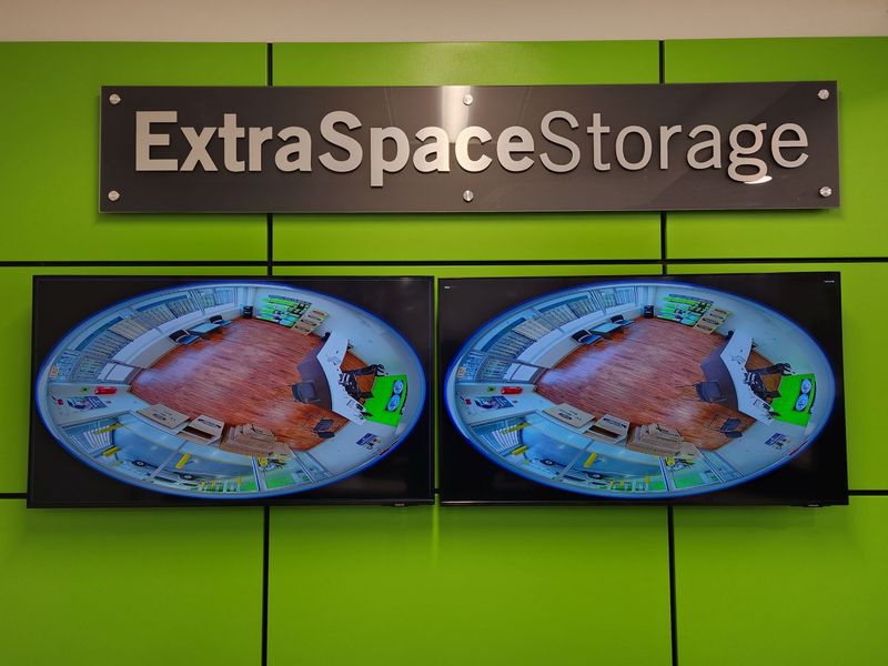 Images Extra Space Storage