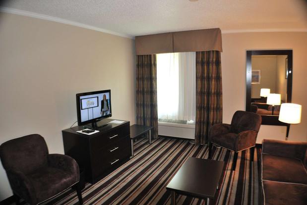 Images Holiday Inn Express Nashville W I40/Whitebridge Rd by IHG