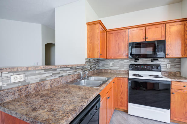 Images Webster Green Apartment Homes