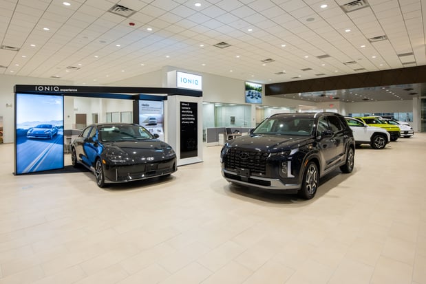 Images Lia Hyundai of Hartford