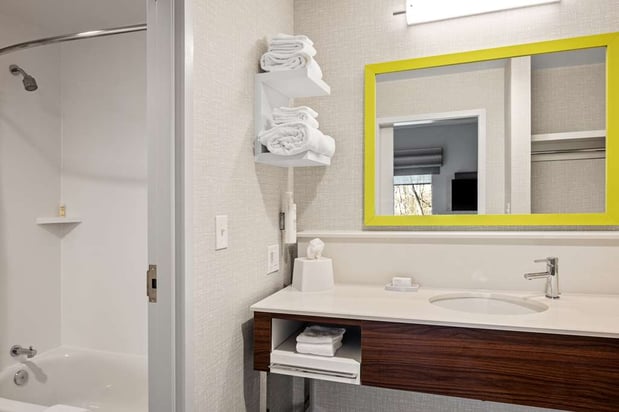 Images Hampton Inn Suites Cincinnati West