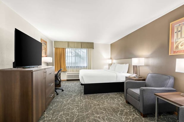 Images Best Western West Towne Suites