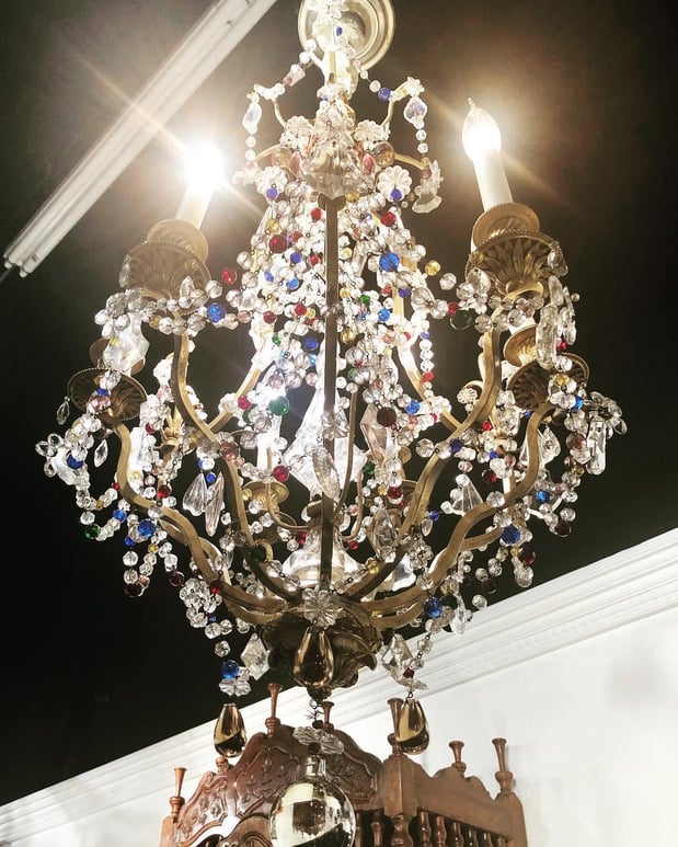 Images Mélange Fine Furniture Consignment