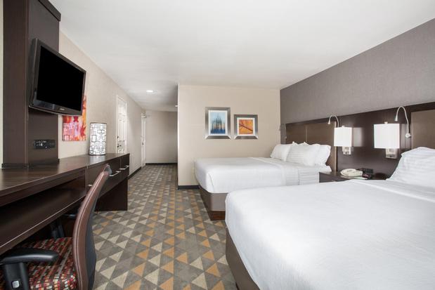 Images Holiday Inn Colorado Springs Airport by IHG