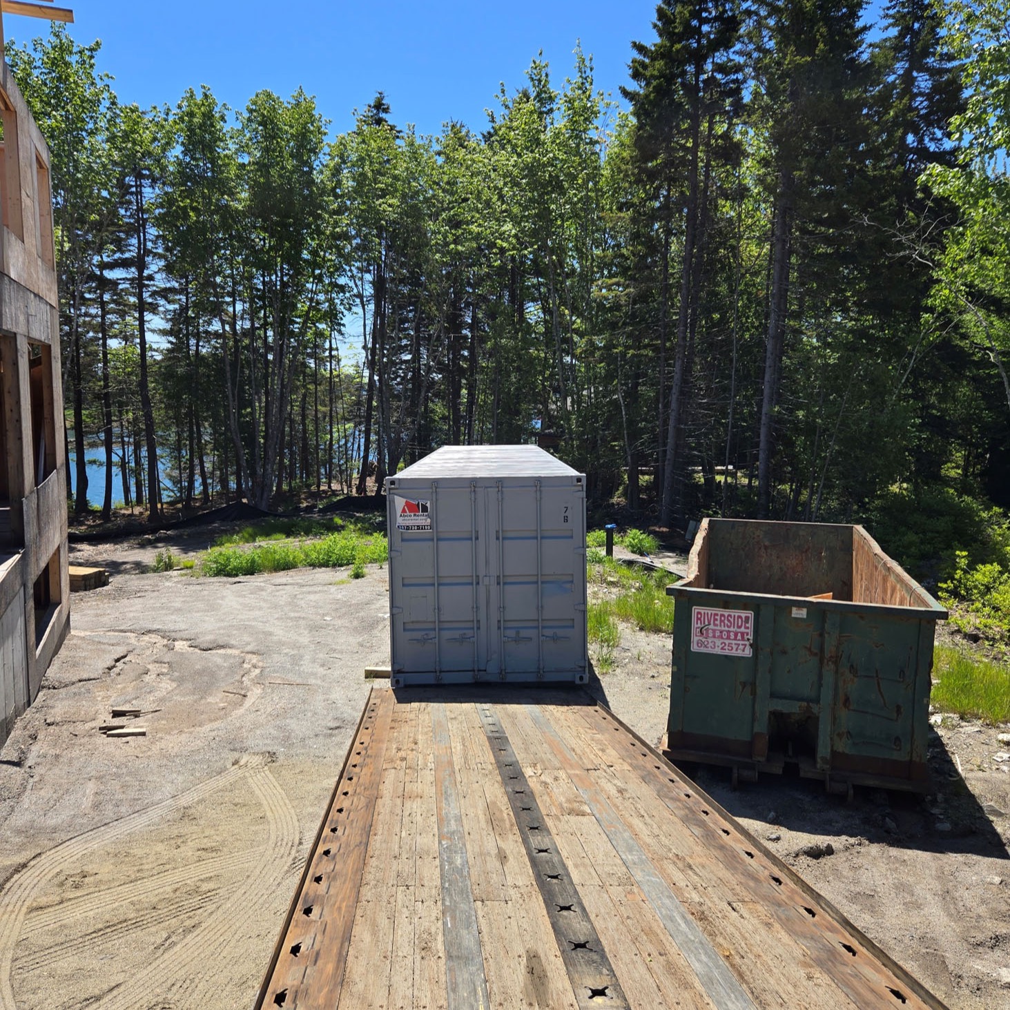 When starting a new house build in Harpswell, ME, keeping your materials, tools, and equipment organ 