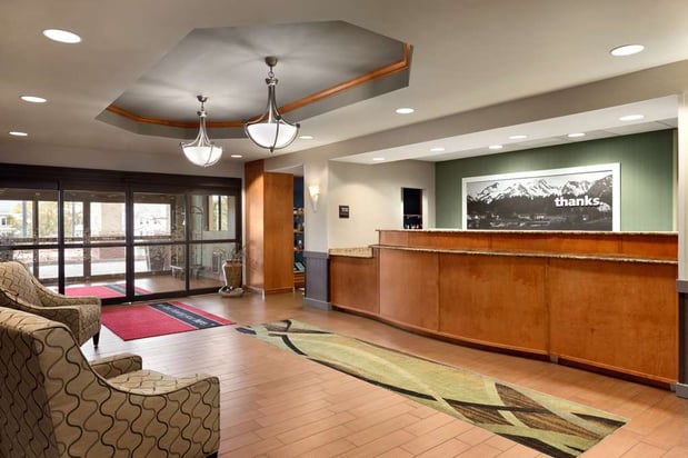 Images Hampton Inn & Suites Manchester-Bedford