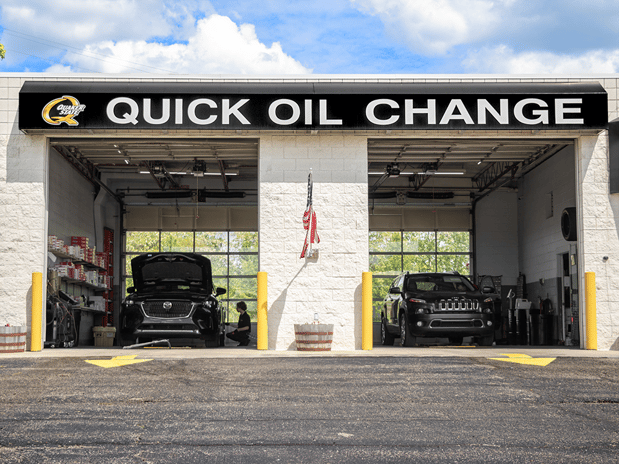 Images Performance Plus Quick Oil Change