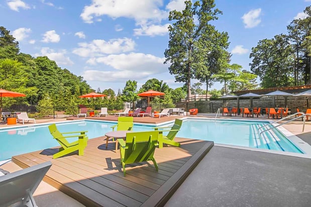 Images Elliot Gwinnett Place