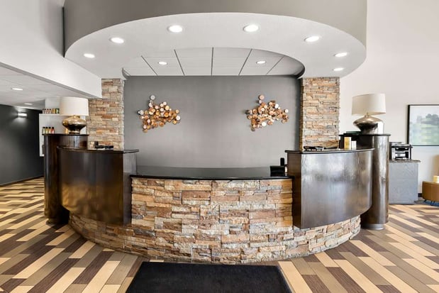Images Best Western Luxbury Inn Fort Wayne