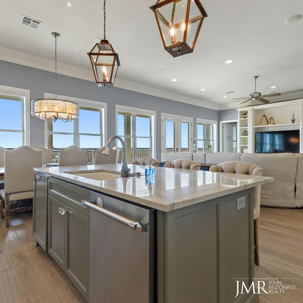 Images John McDonald Realty