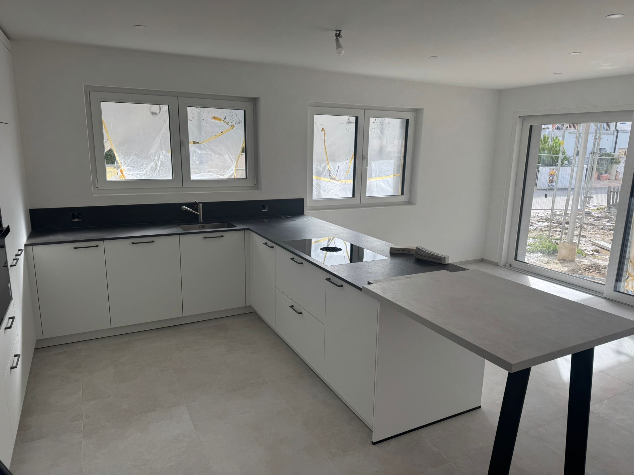 Bilder AAK Plâtrerie Sàrl