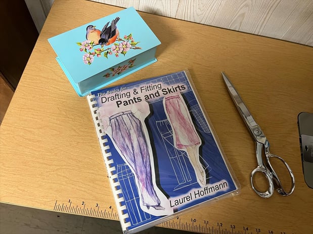 Images Laurel Hoffmann - Fashion Educator