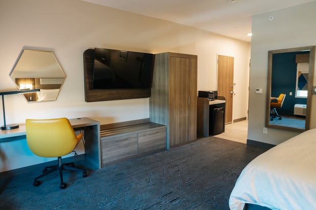 Images Holiday Inn Express & Suites McCalla - Birmingham West by IHG