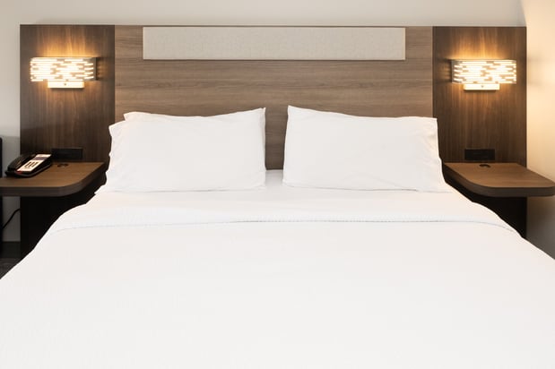 Images Holiday Inn Express & Suites Burlington - Mount Holly by IHG