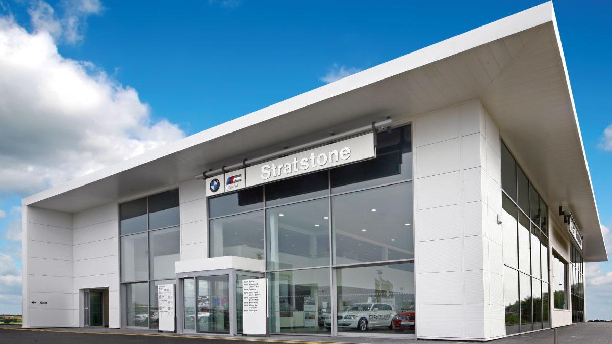 Images Stratstone BMW Chesterfield