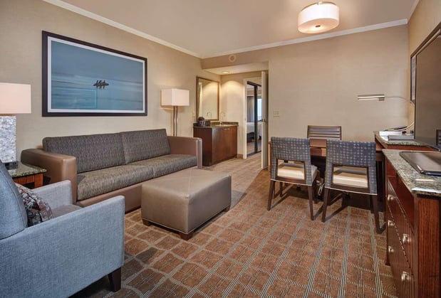 Images Embassy Suites by Hilton San Diego La Jolla