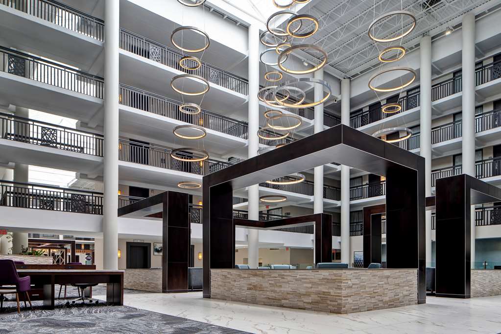 Lobby Embassy Suites by Hilton Syracuse East Syracuse (315)446-3200