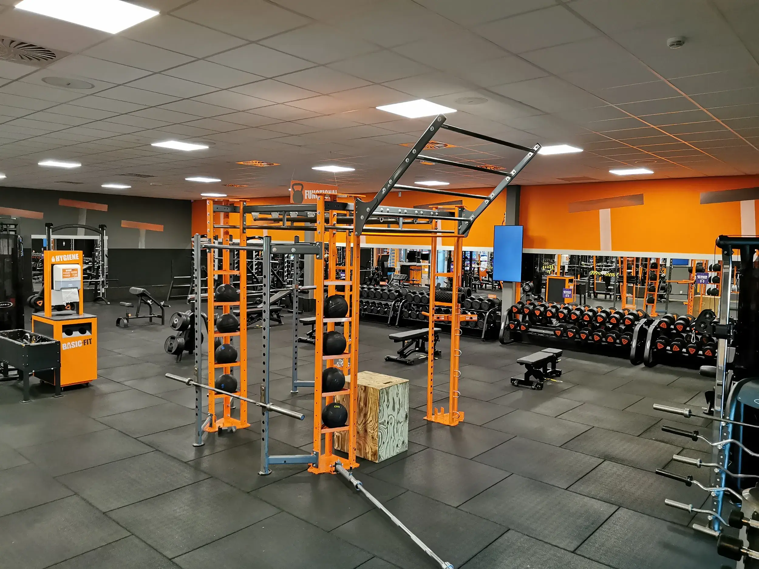 Foto's Basic-Fit 24/7