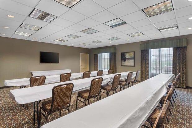 Images Hampton Inn & Suites Lincoln Northeast I-80