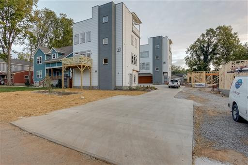 Images Crown Realty Experts