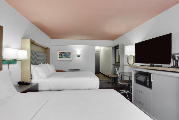Images Holiday Inn Roanoke Airport-Conference Ctr by IHG