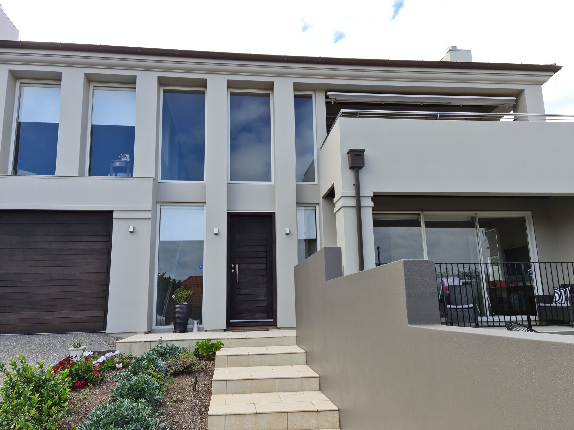 Images Tropical Painters & Decorators