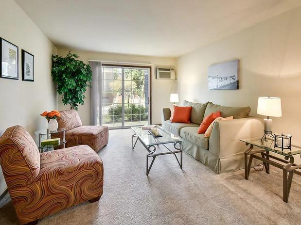 Images Rivers Edge Apartments