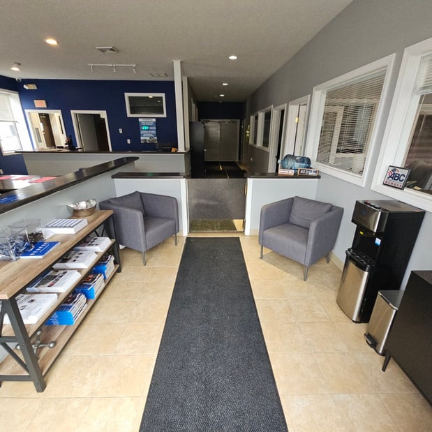 Images United Rentals - Storage Containers and Mobile Offices