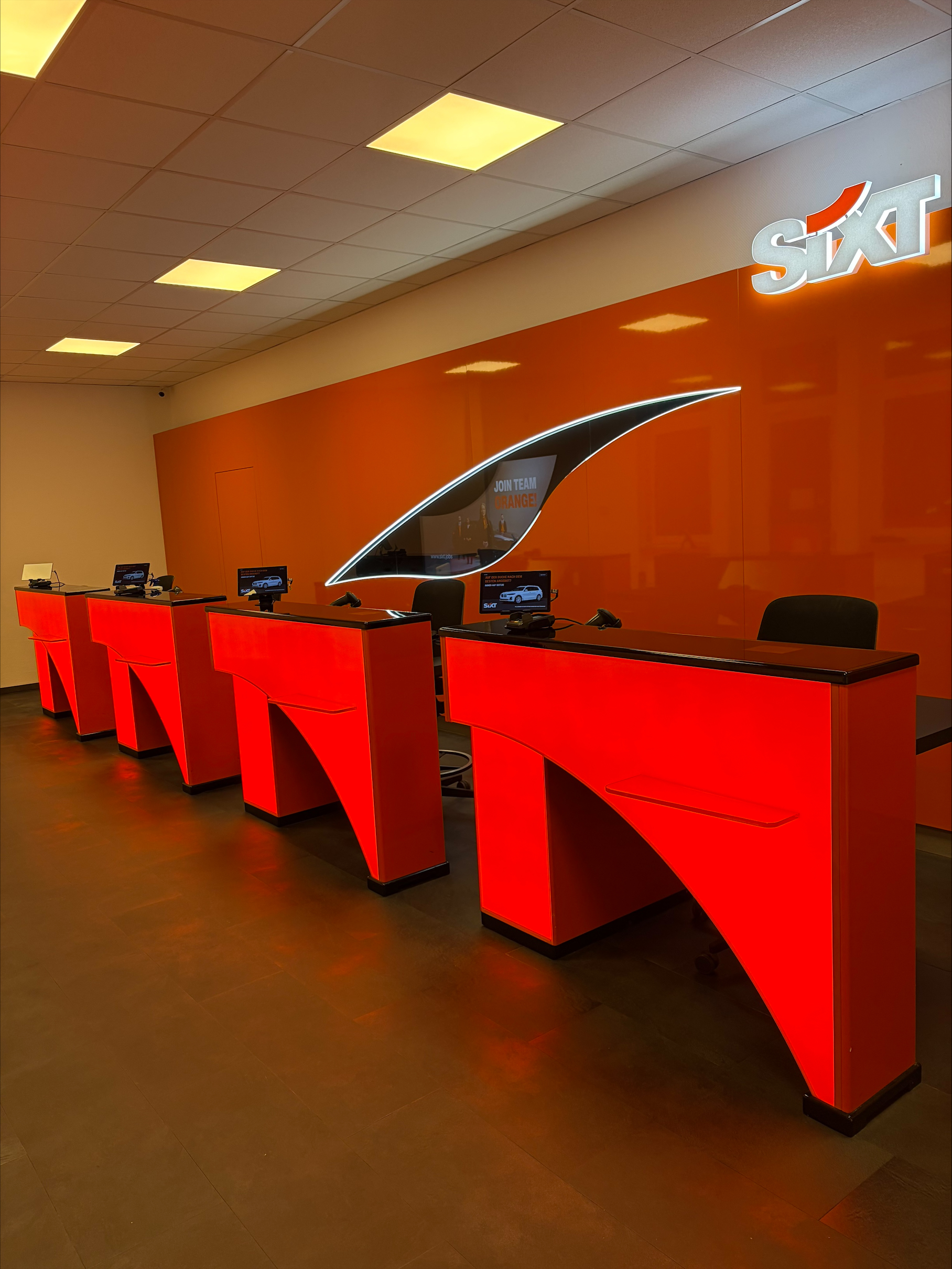SIXT Autovermietung Hannover Buchholz, Karl-Wiechert-Allee 74 in Hannover