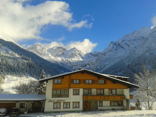 Haus Garni Luggi Leitner, Walserstraße 333 in Mittelberg