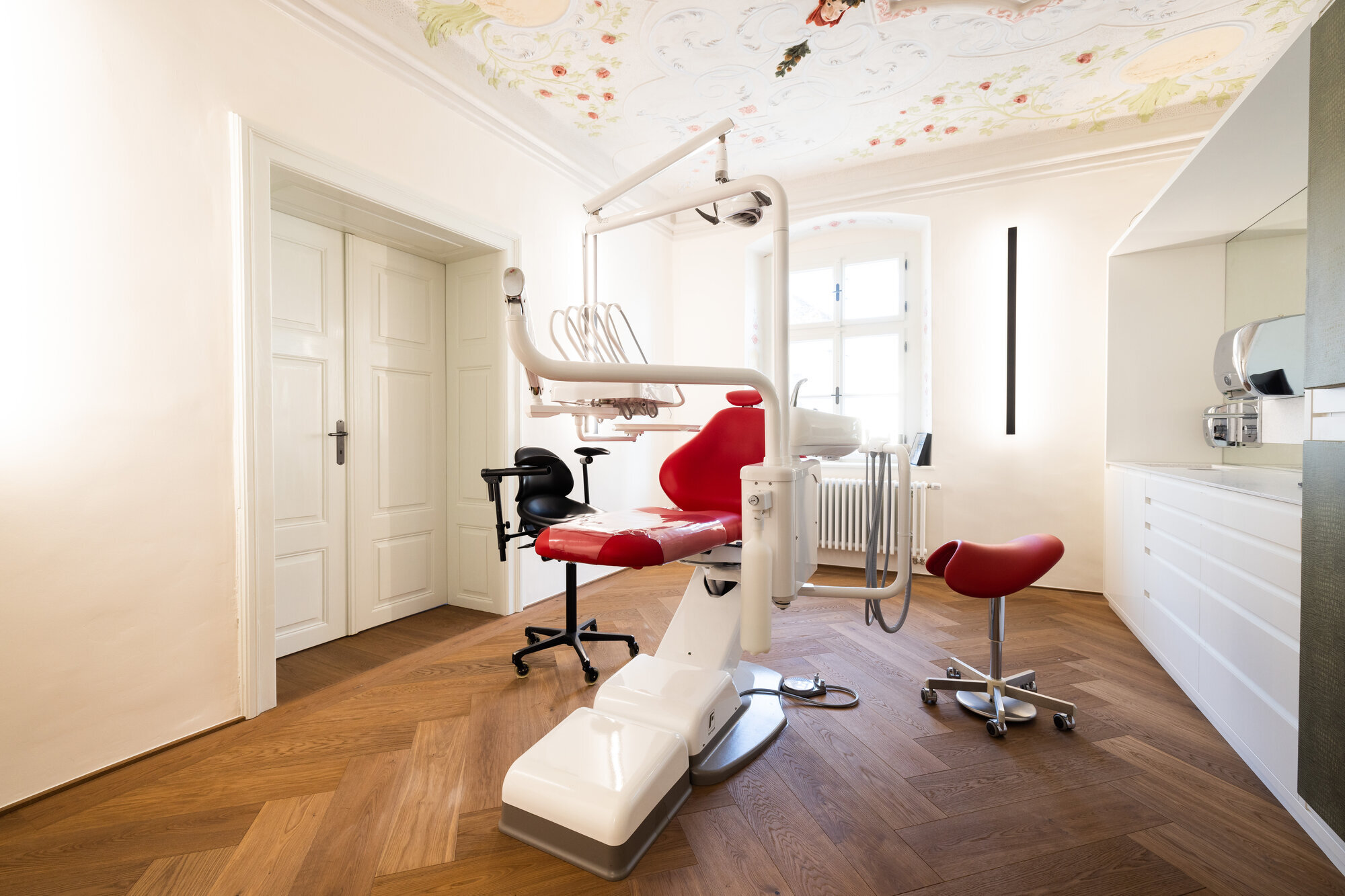 DDr. Helmut Falch Zahnarztpraxis, Kirchenstraße 13 in Purgstall An Der Erlauf