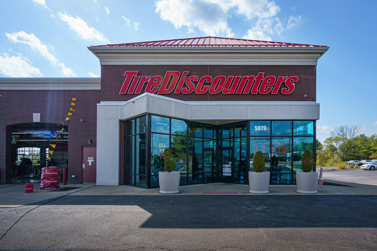 Tire Discounters on 5020 Alexandria Pike in Cold Spring