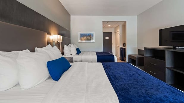 Images Best Western Plus Roland Inn & Suites