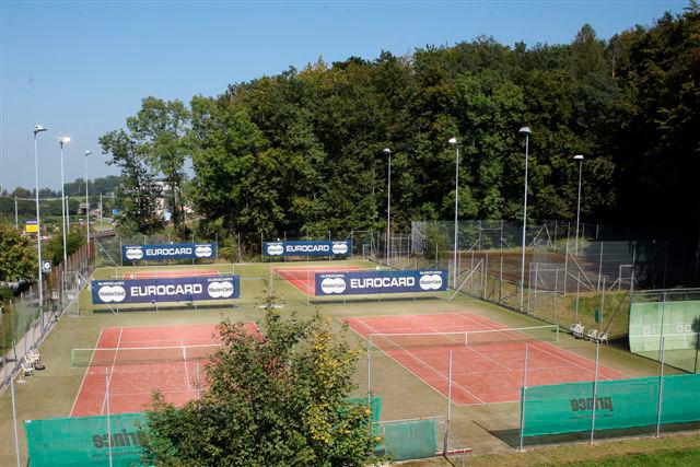 Bilder Tennis-Sport Düdingen AG