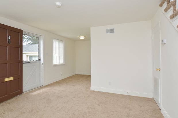 Images Greenville on 141 Apartments & Townhomes