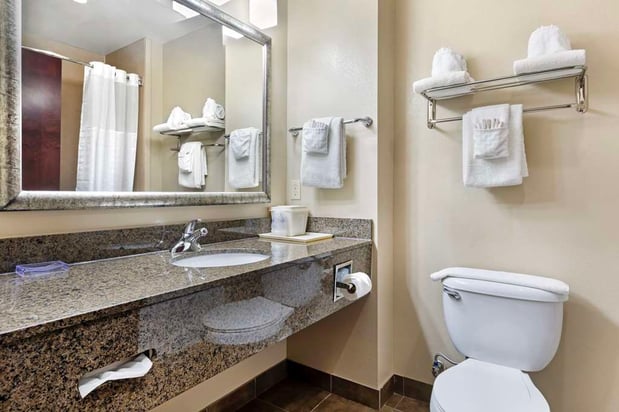 Images Best Western Carthage Inn & Suites