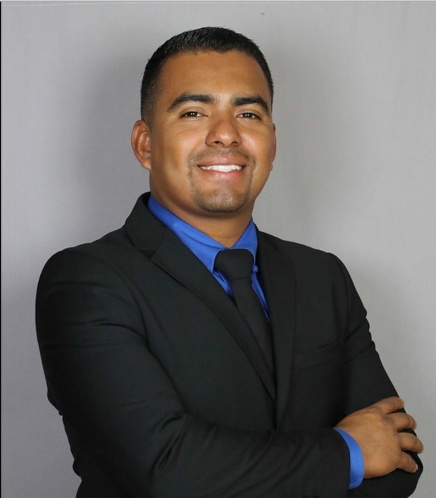 Images Carlos Rosales: Allstate Insurance