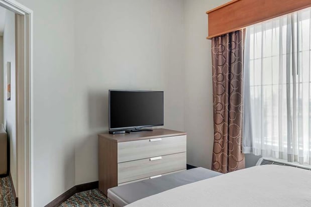 Images Best Western Plus Peppertree Inn at Omak