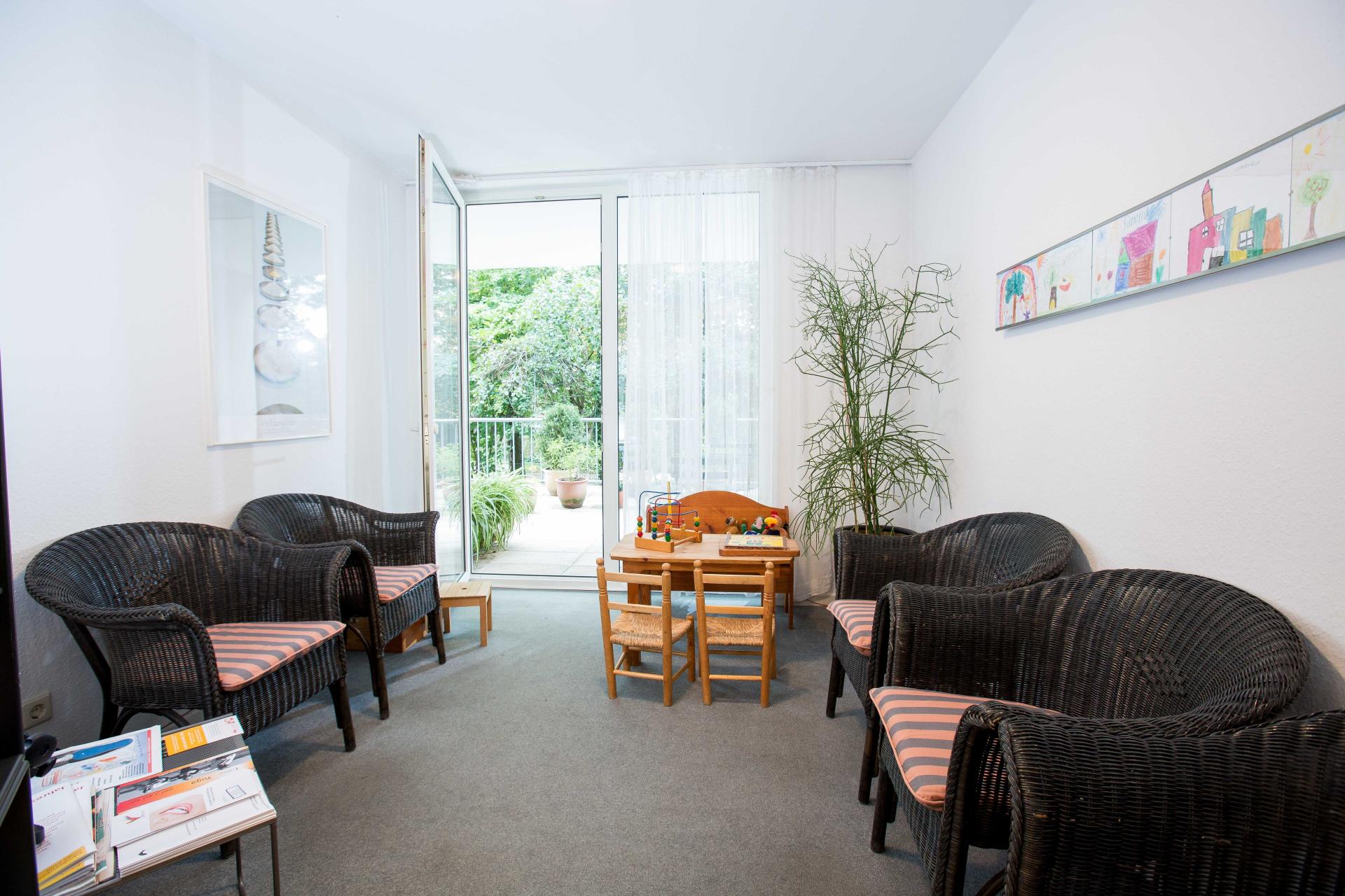 Zahnarztpraxis Anna-Marie Tonojan, Karl-Friedrich-Straße 61 in Emmendingen