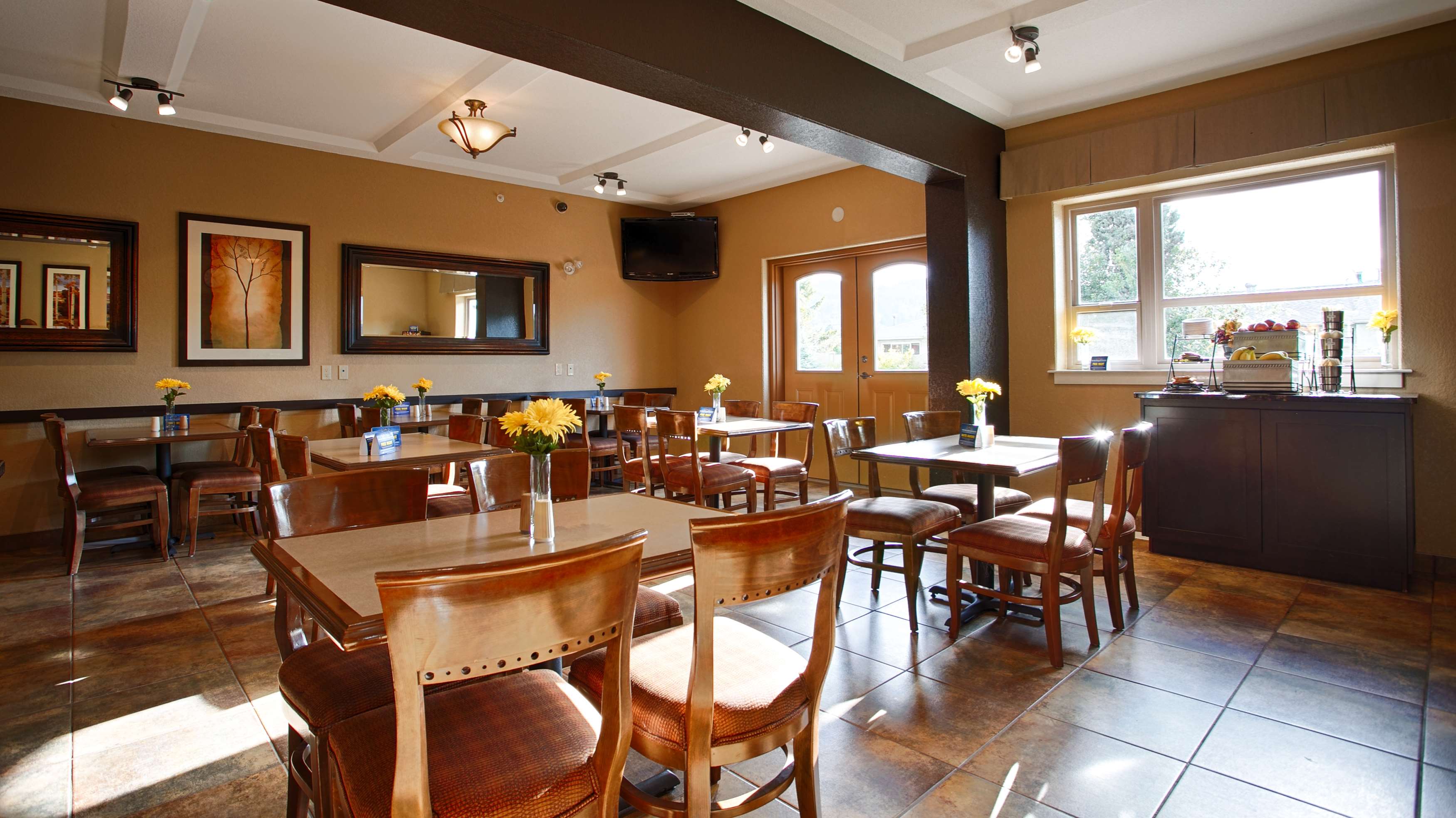 Best Western Plus Kamloops Hotel in Kamloops, 660 Columbia St West