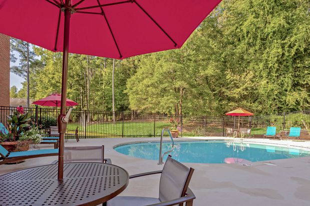 Images Franklin Woods Apartments