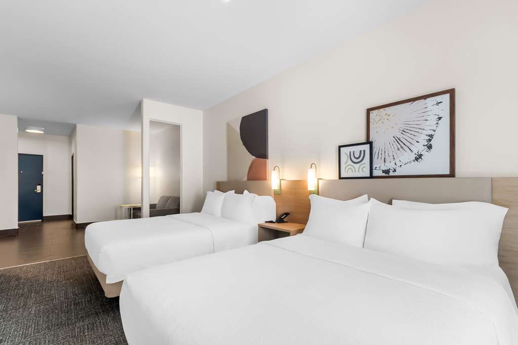 Guest room